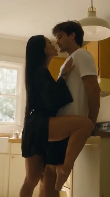 My One-Night Stand Is My Girlfriend's Mom: frame from episode 5